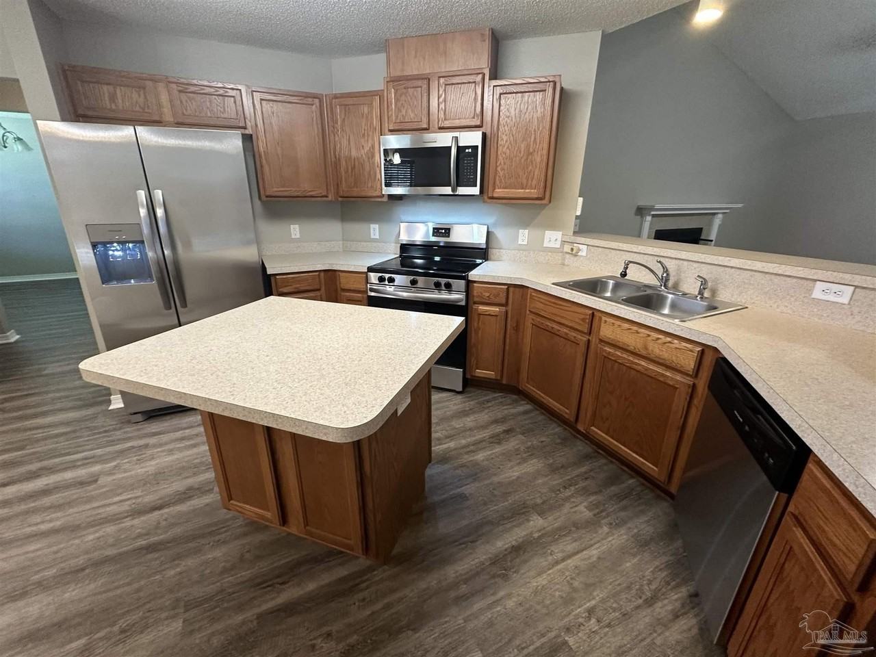 1029 Tortuga Dr - Photo 4 of 19