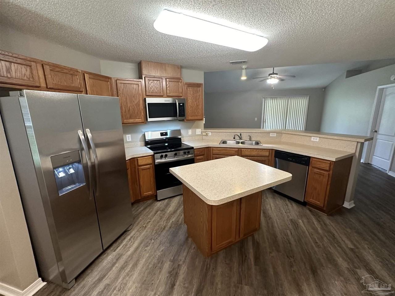 1029 Tortuga Dr - Photo 5 of 19