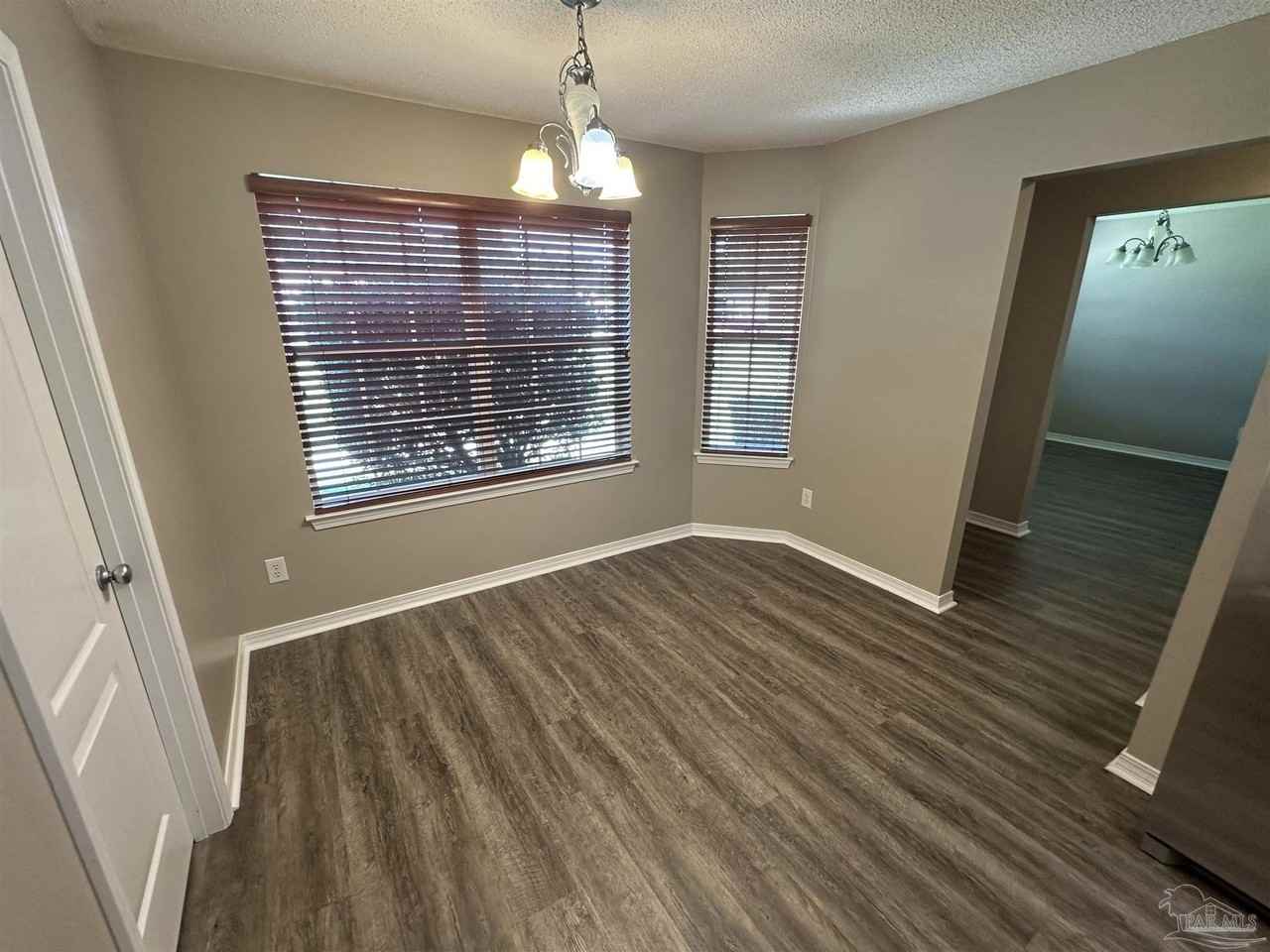 1029 Tortuga Dr - Photo 6 of 19