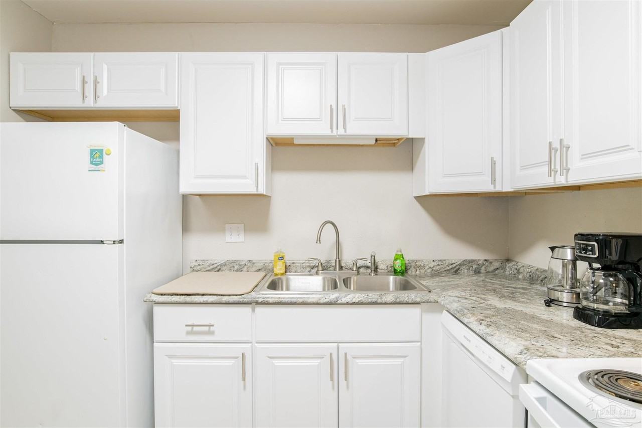 1271 Redwood Ln #G - Photo 7 of 15