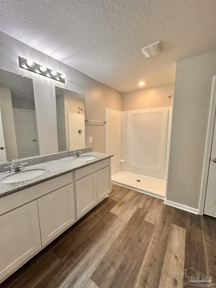 2348 Kirkwood Dr - Photo 7 of 16
