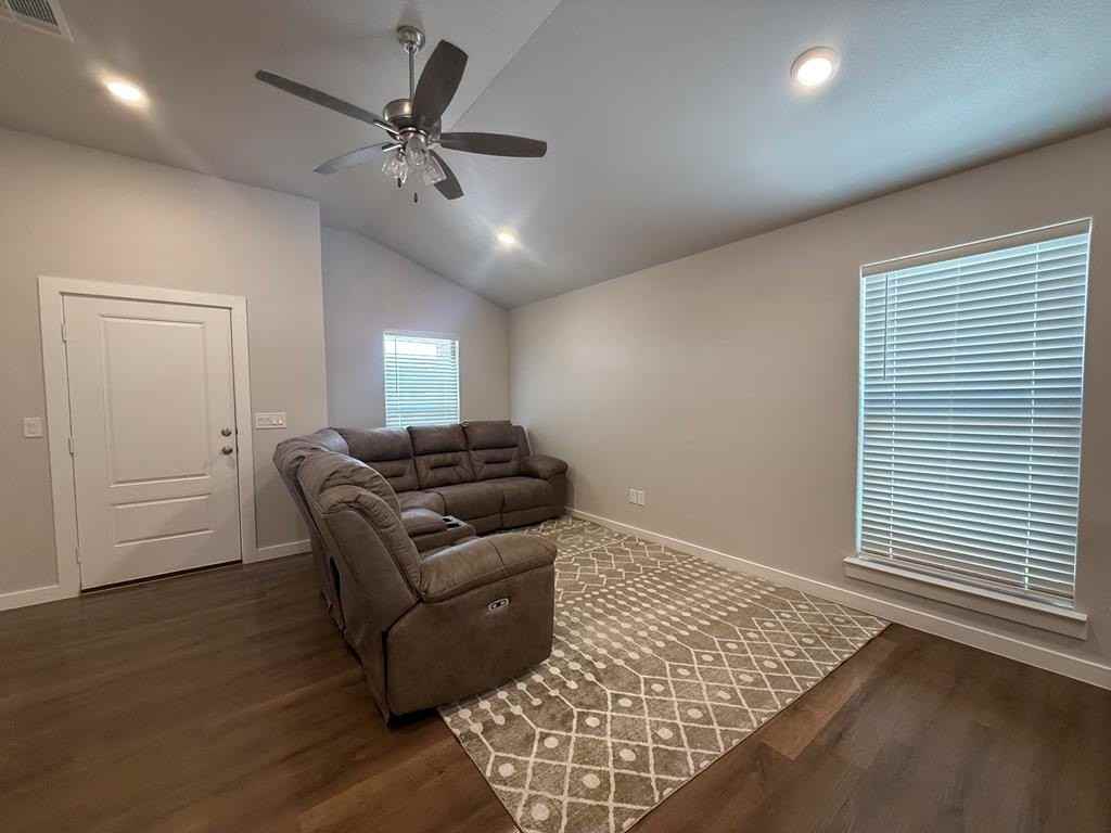 6209 Poppy Dr - Photo 4 of 27