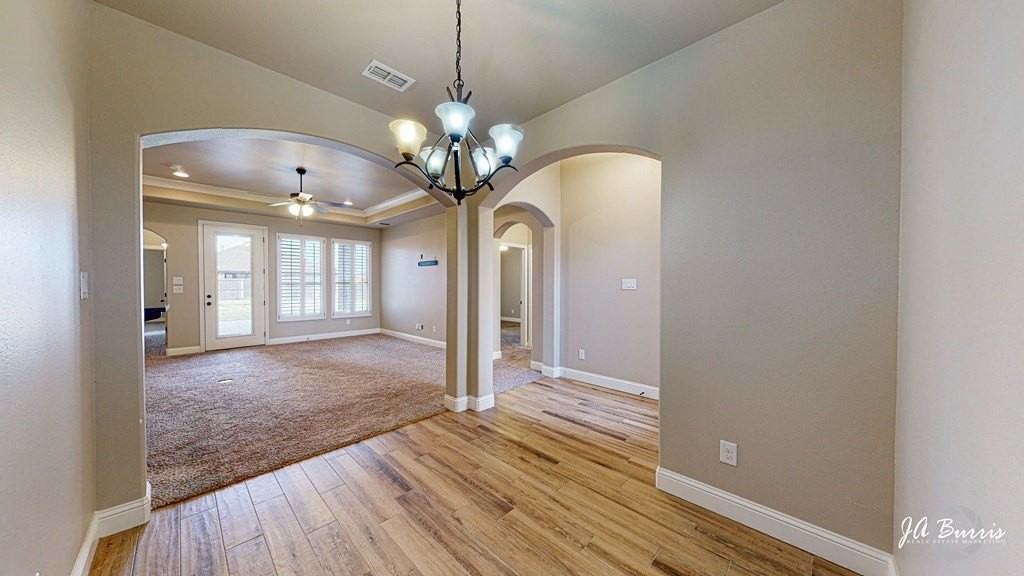 6017 Aurora Way - Photo 7 of 32