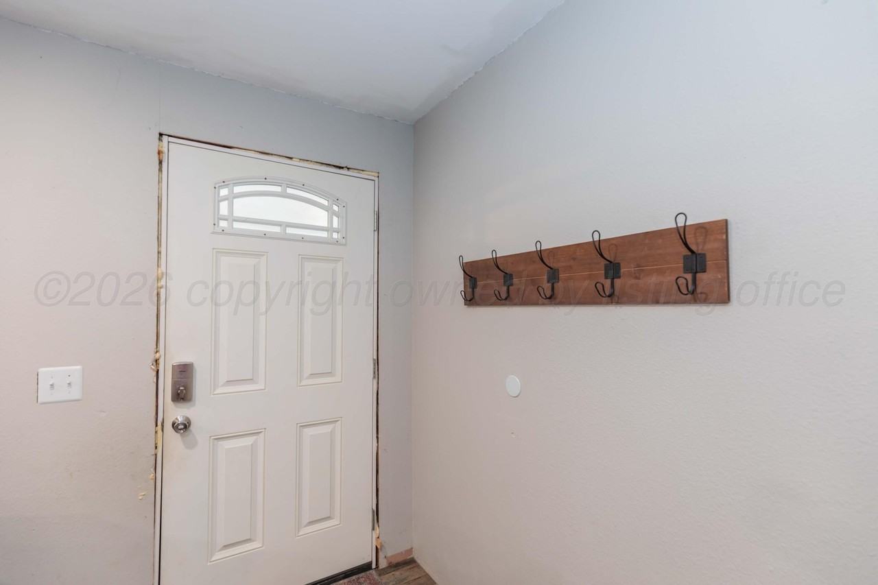 216 W 5th St - Photo 3 of 40