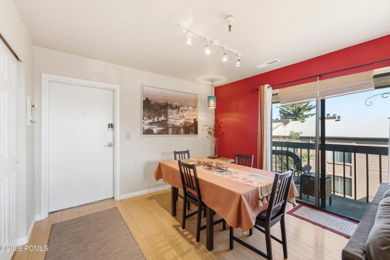 1650 Upper Ironhorse Loop #H5 - Photo 3 of 30