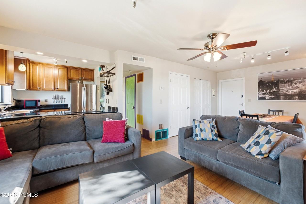1650 Upper Ironhorse Loop #H5 - Photo 6 of 30