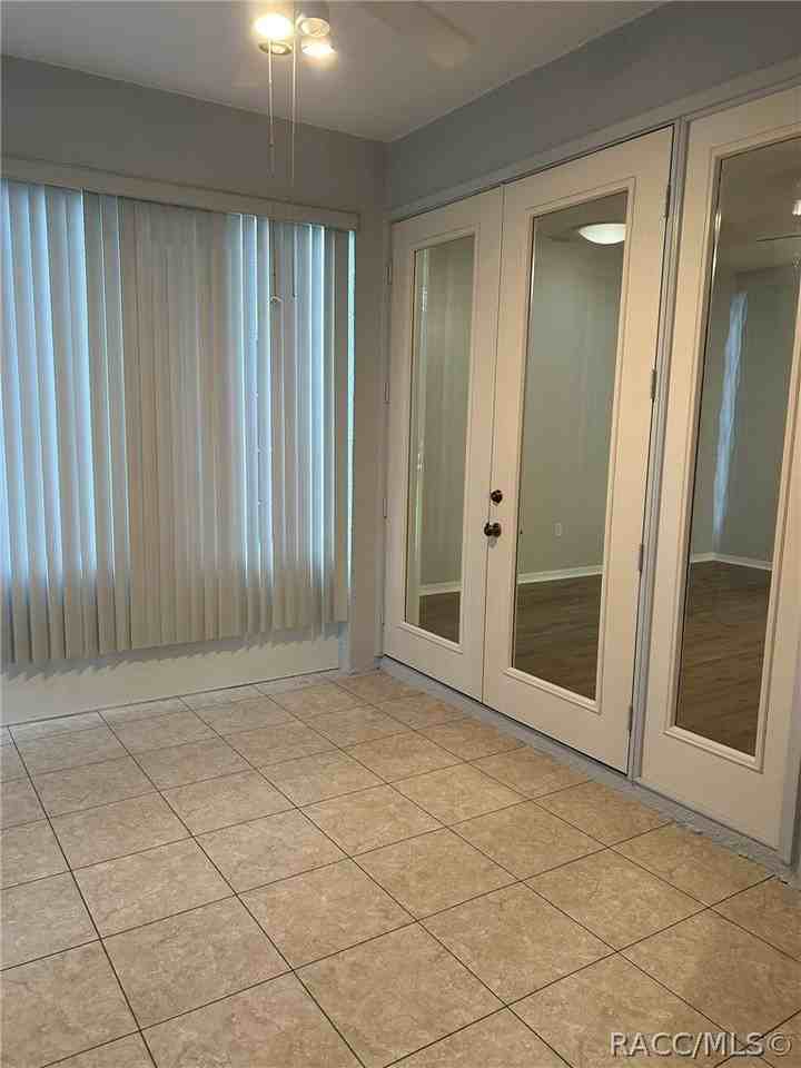 6821 E Queensbury Ln - Photo 6 of 24