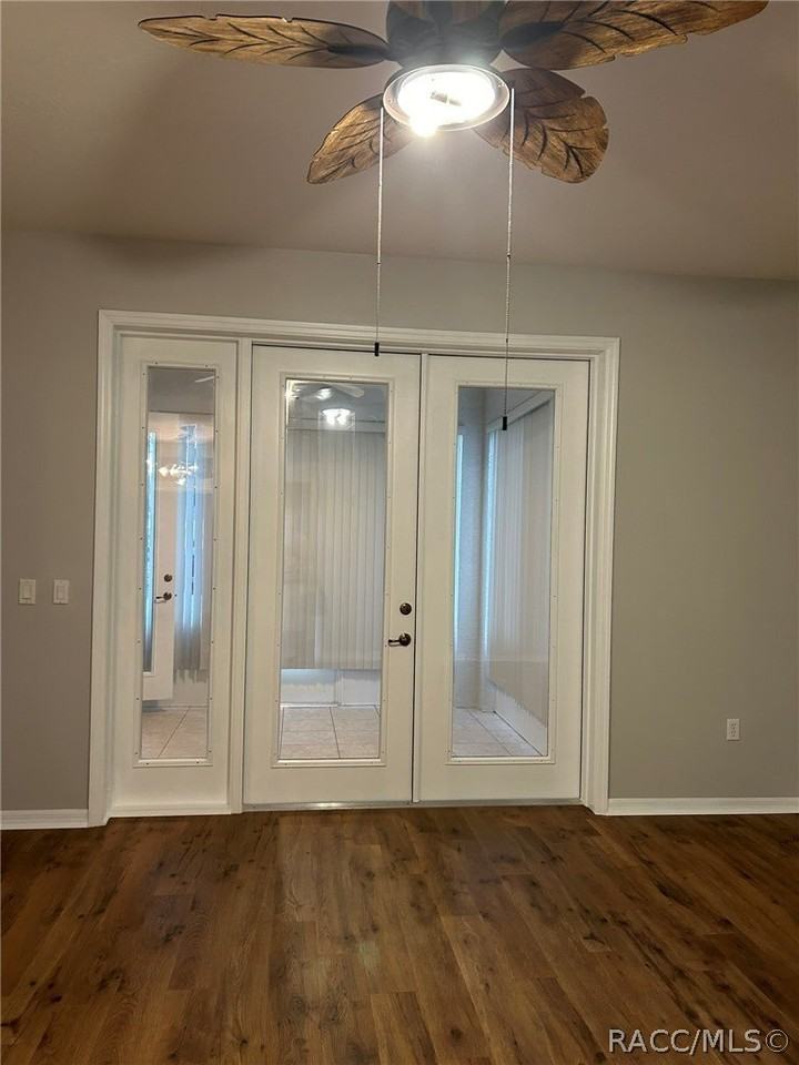 6821 E Queensbury Ln - Photo 7 of 24
