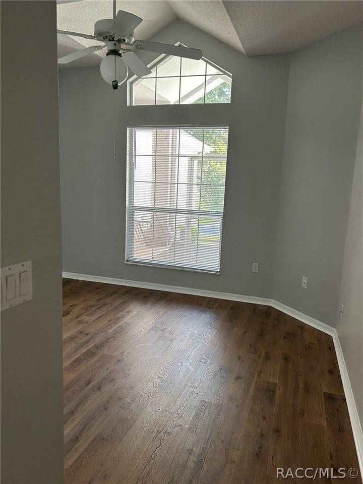 6821 E Queensbury Ln - Photo 4 of 24