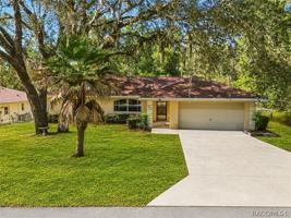 featured image of 3220 E Rogers St