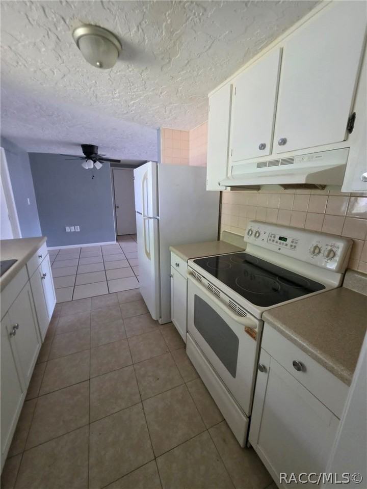 45 S Monroe St - Photo 5 of 21