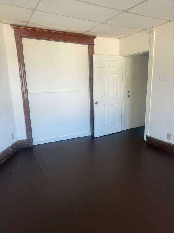 476 Hudson Ave - Photo 3 of 18