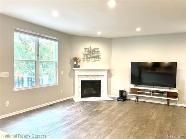 2835 Dillon Dr - Photo 6 of 29