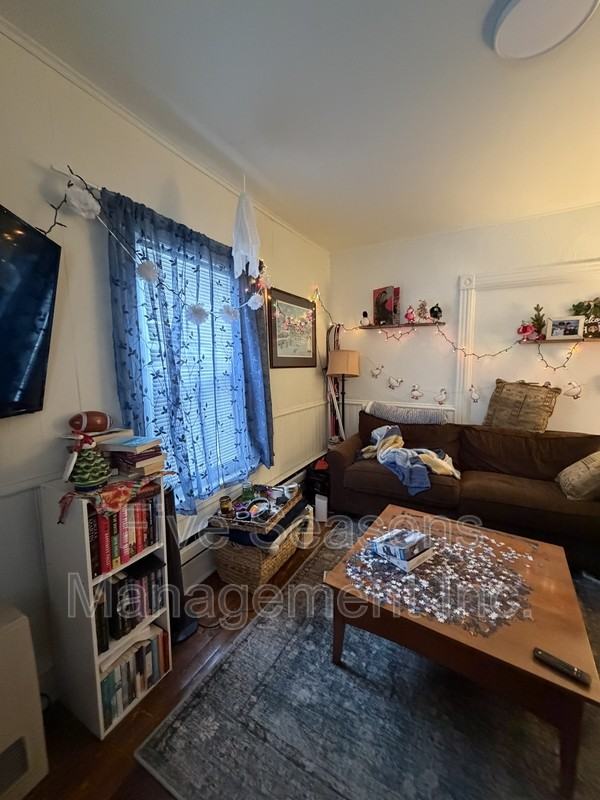 188 North St - Photo 3 of 16