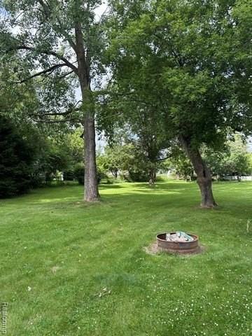 8475 Bridge Lake Rd - Photo 4 of 31