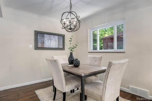 21905 Sussex St - Photo 4 of 16