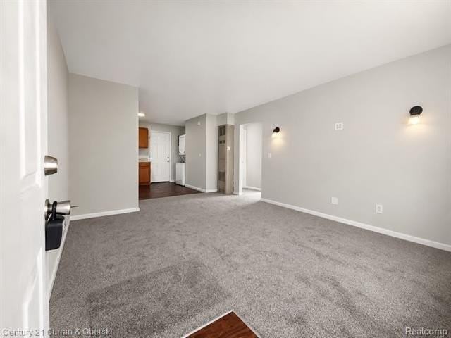 35251 Melton St - Photo 3 of 9