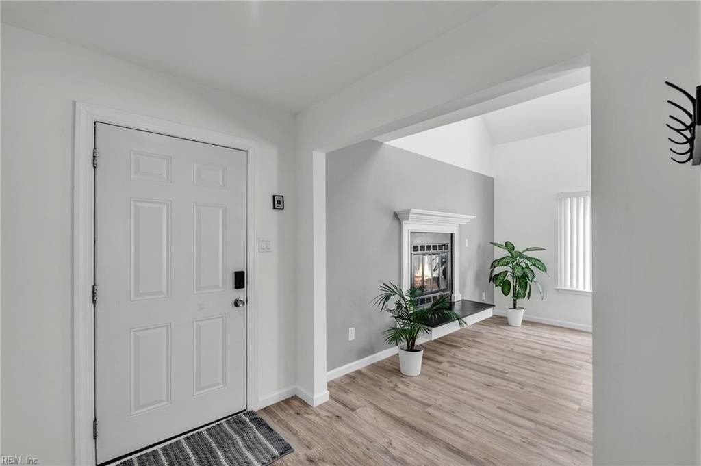 5028 Halwell Dr - Photo 5 of 29