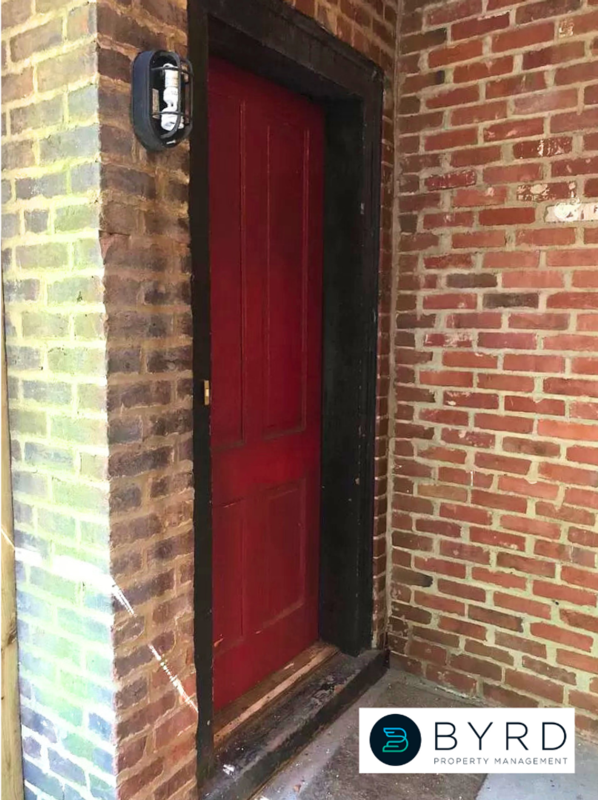 311 W Marshall St - Photo 2 of 13