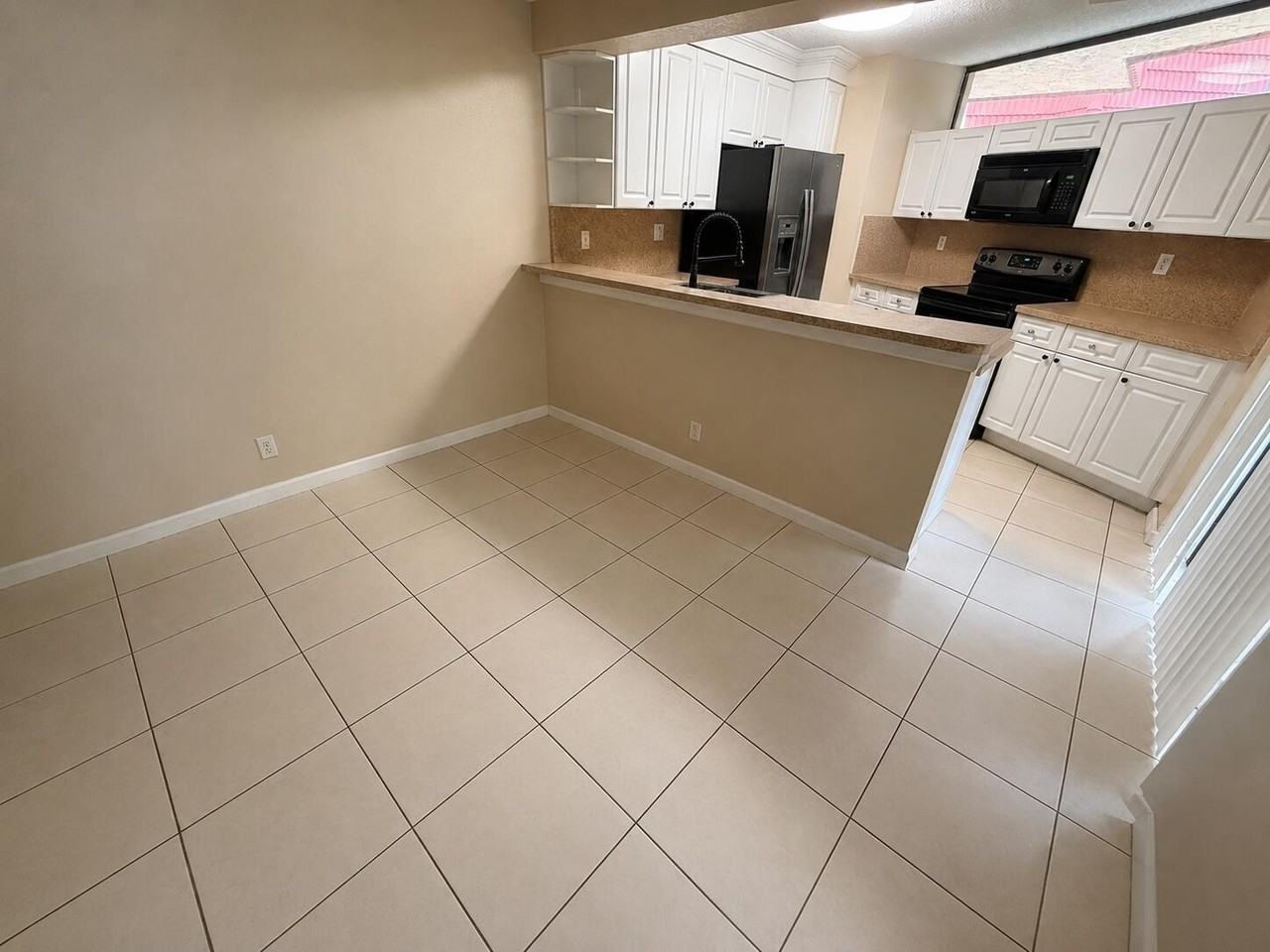 8255 Severn Dr #D - Photo 4 of 31