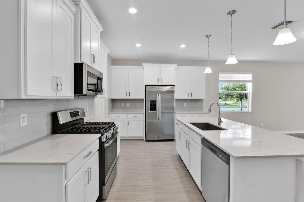 1168 Sterling Pine Pl - Photo 4 of 23