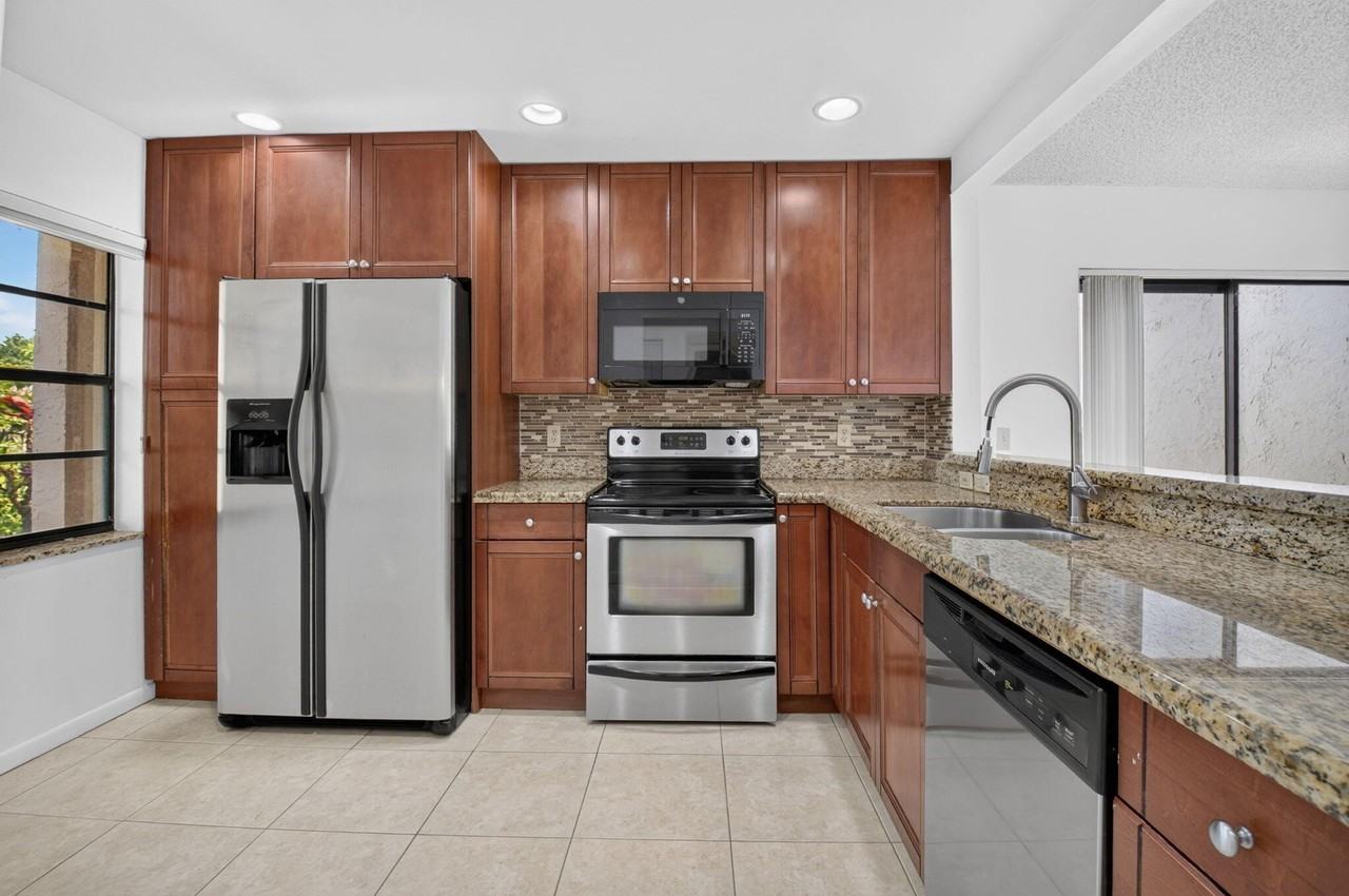 9264 Vista Del Lago #24A - Photo 5 of 48
