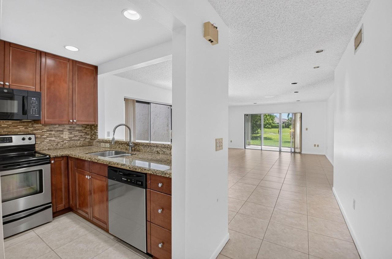 9264 Vista Del Lago #24A - Photo 7 of 48
