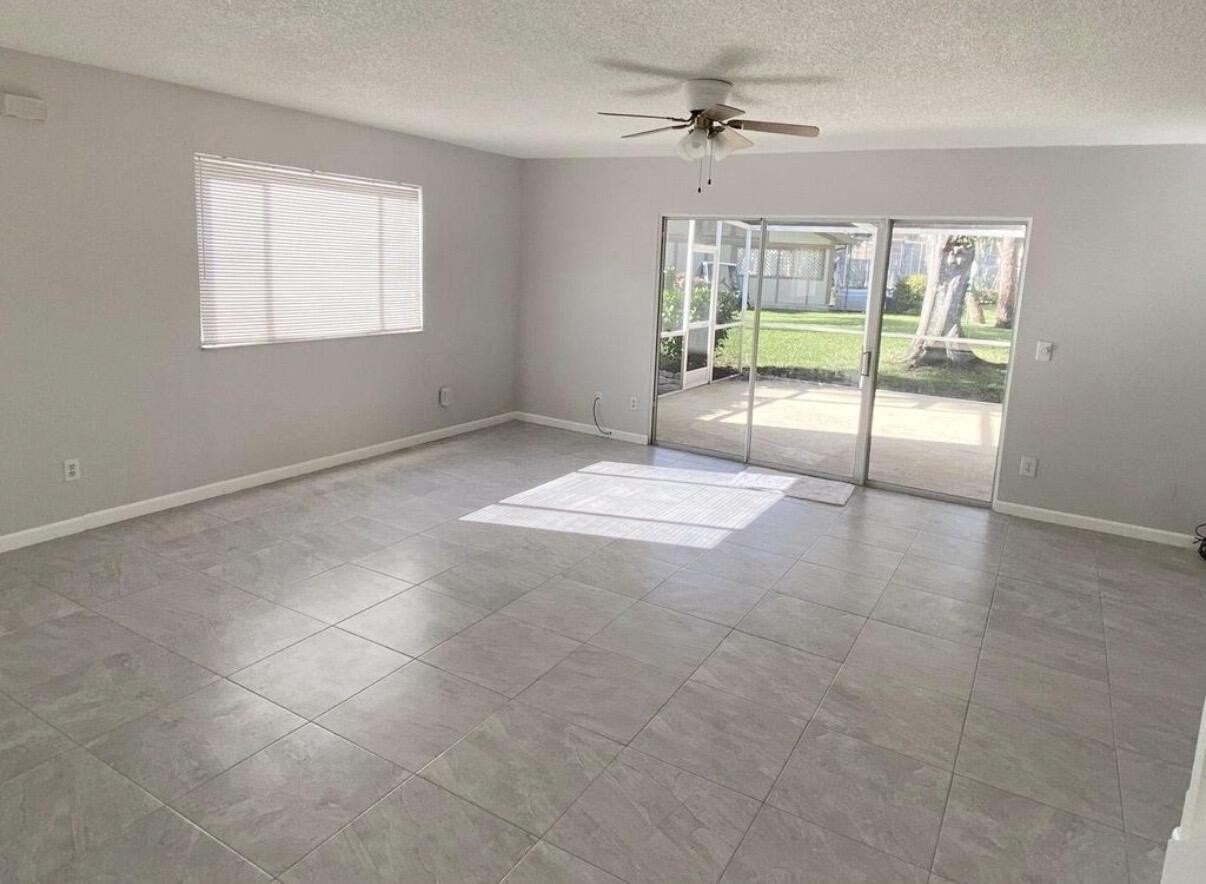 371 Maplecrest Cir - Photo 6 of 16