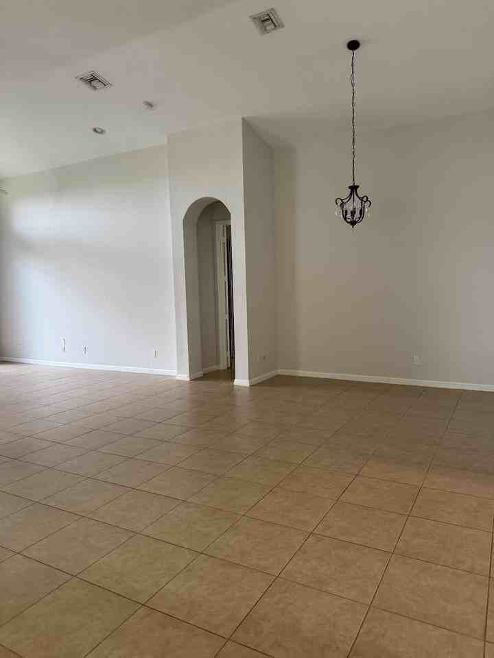 2264 Sw Newport Isles Blvd - Photo 3 of 20