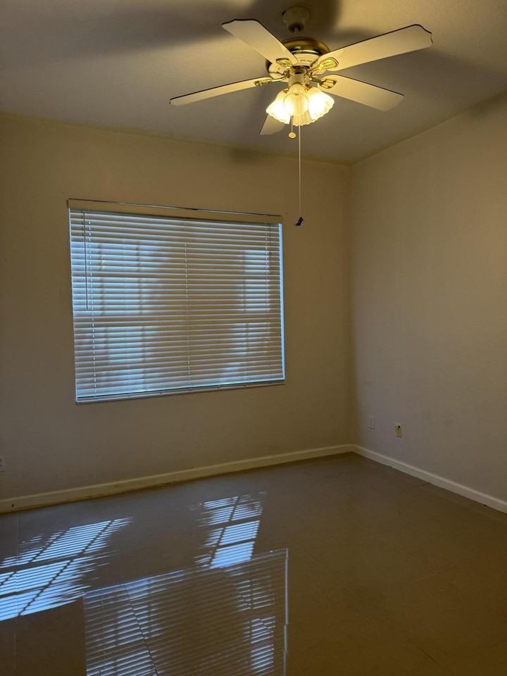2264 Sw Newport Isles Blvd - Photo 4 of 20