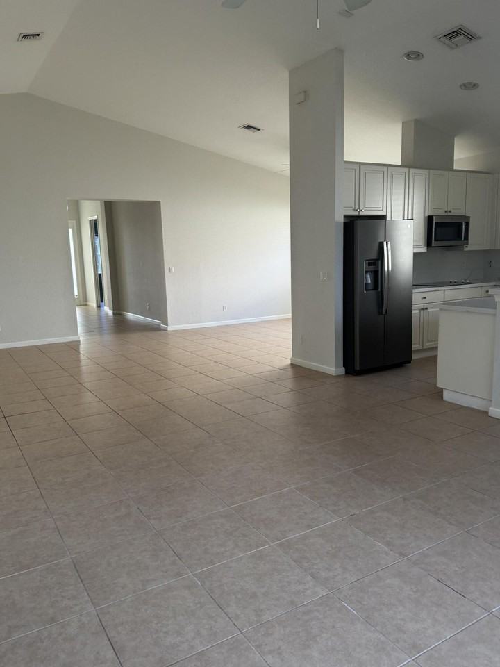 2264 Sw Newport Isles Blvd - Photo 5 of 20