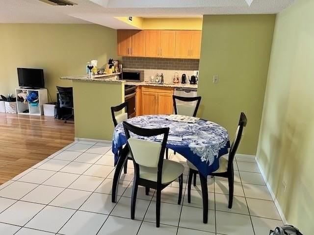 3740 Inverrary Dr #2U - Photo 7 of 20