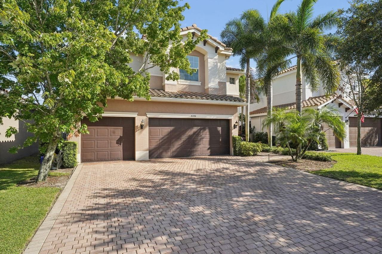8256 Savara Streams Ln - Photo 4 of 50