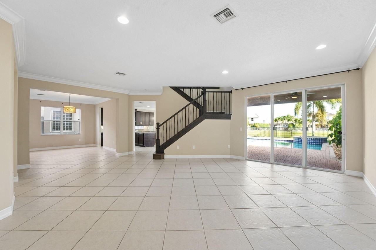 8256 Savara Streams Ln - Photo 6 of 50