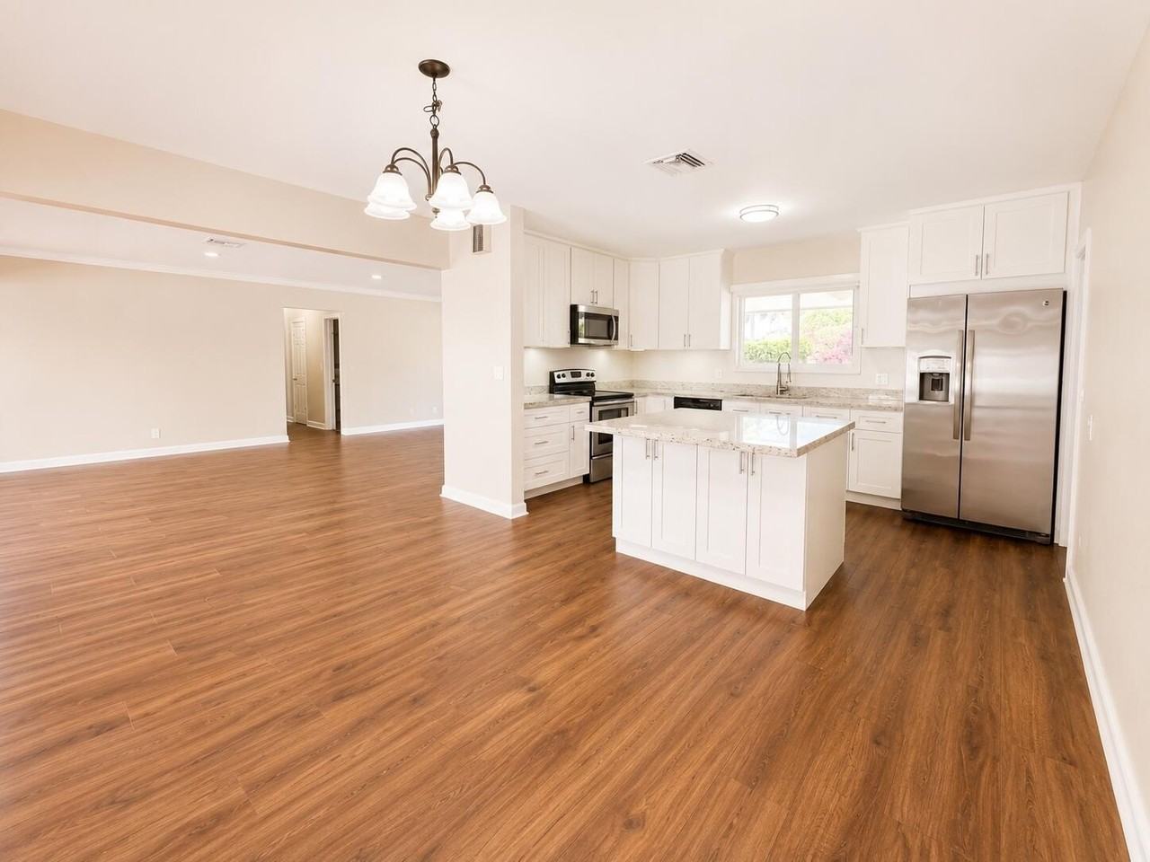 1155 Washington St - Photo 5 of 33