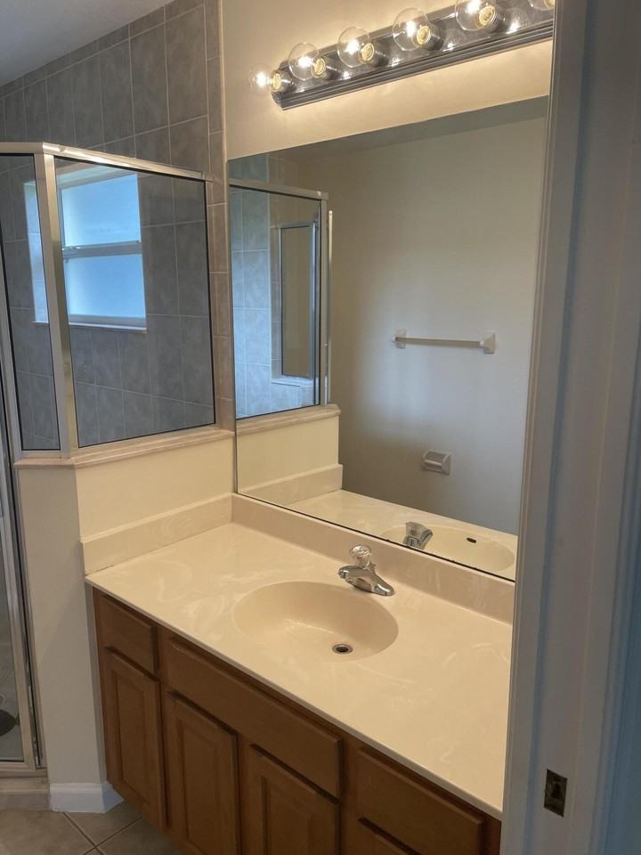 3586 Sw Conibear St - Photo 3 of 11
