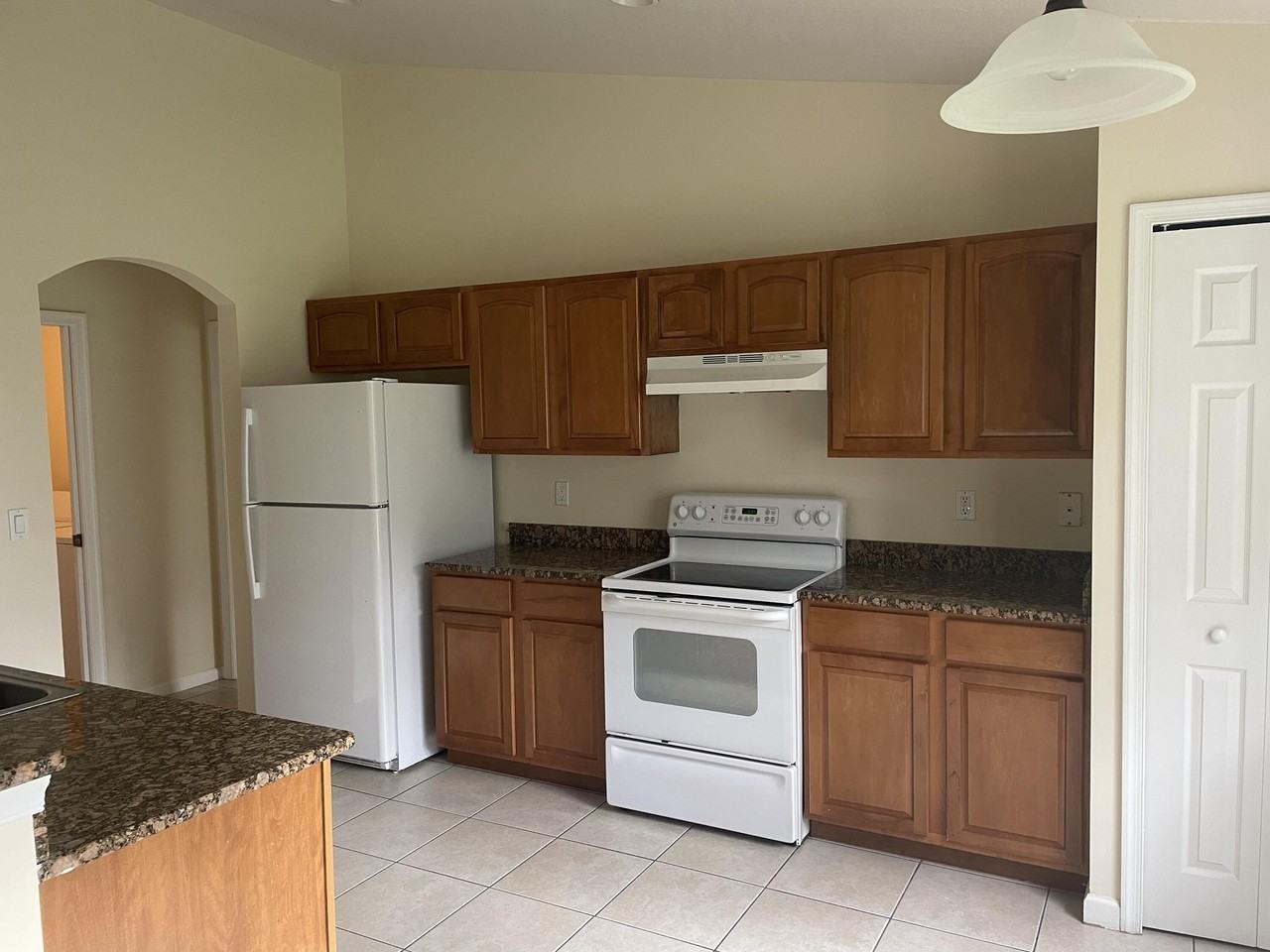 3586 Sw Conibear St - Photo 7 of 11