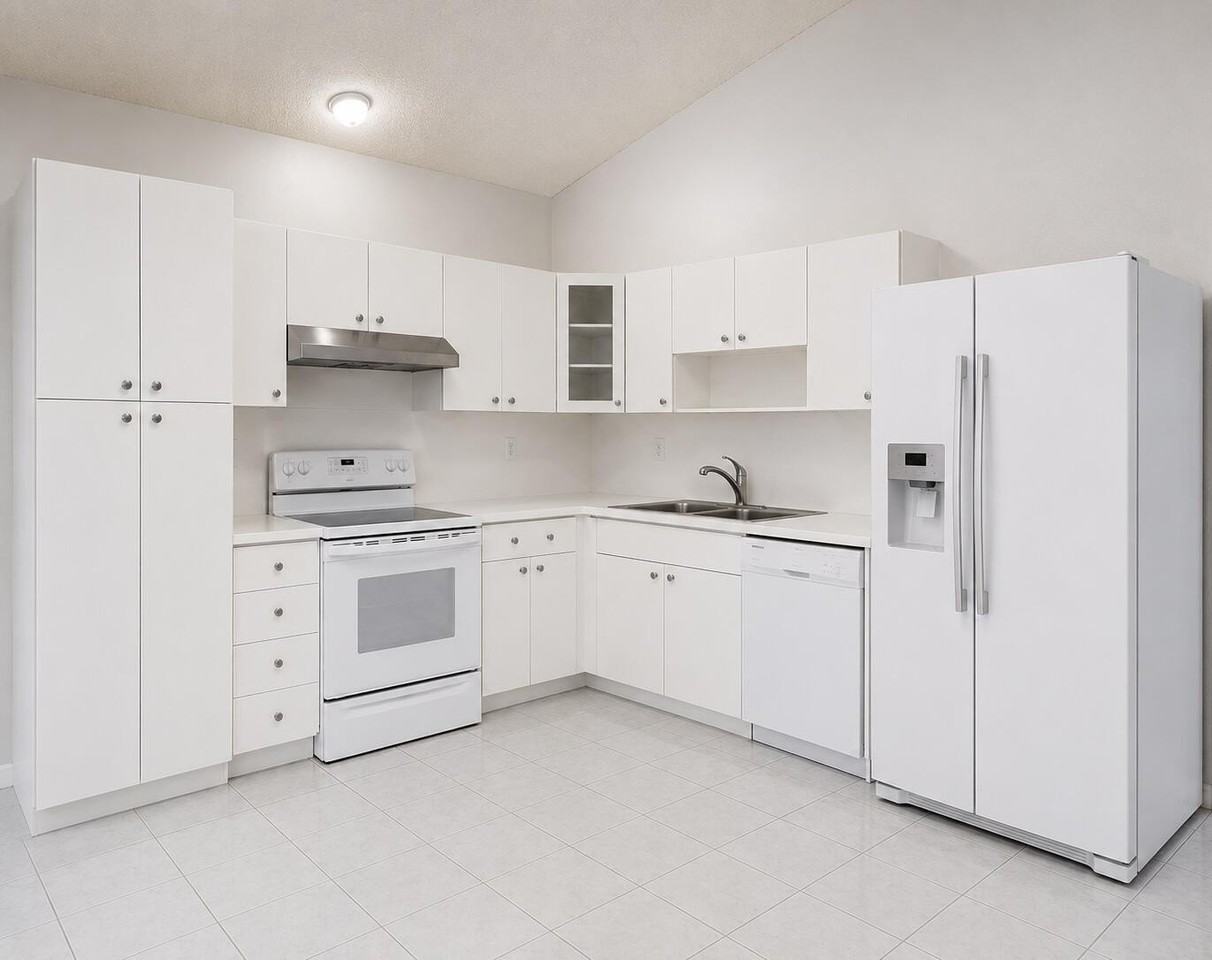 4432 Nw 185th St #4432 - Photo 2 of 14
