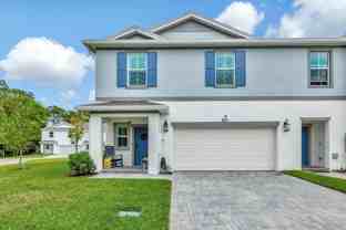 601 Ne Waters Edge Ln - Photo 1 of 1