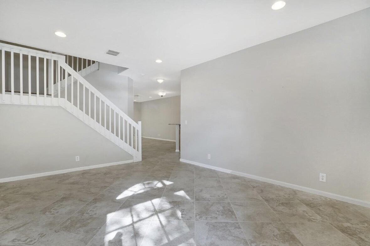 16097 Poppyseed Cir #1905 - Photo 6 of 29