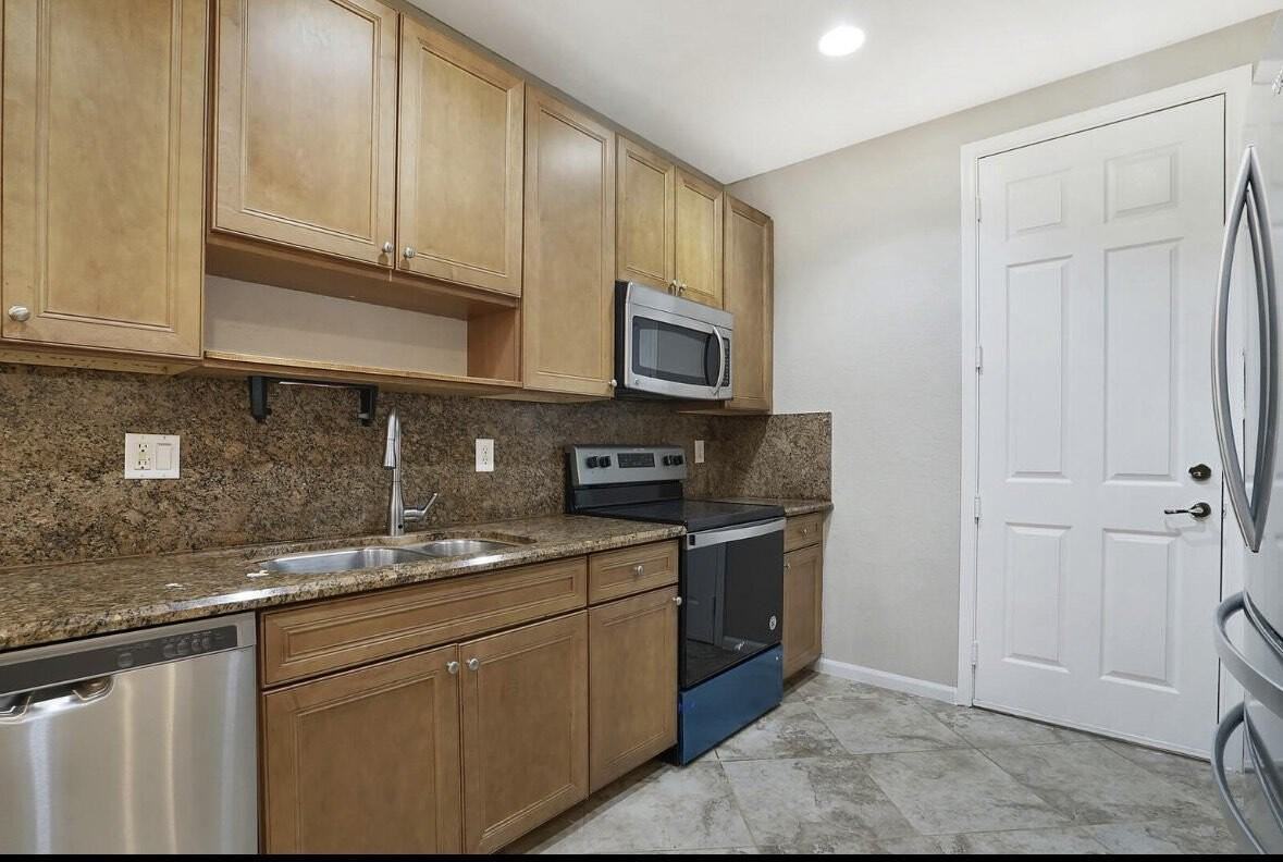 16097 Poppyseed Cir #1905 - Photo 7 of 29