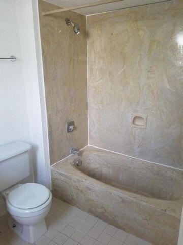 720 N Dixie Hwy #202 - Photo 7 of 12
