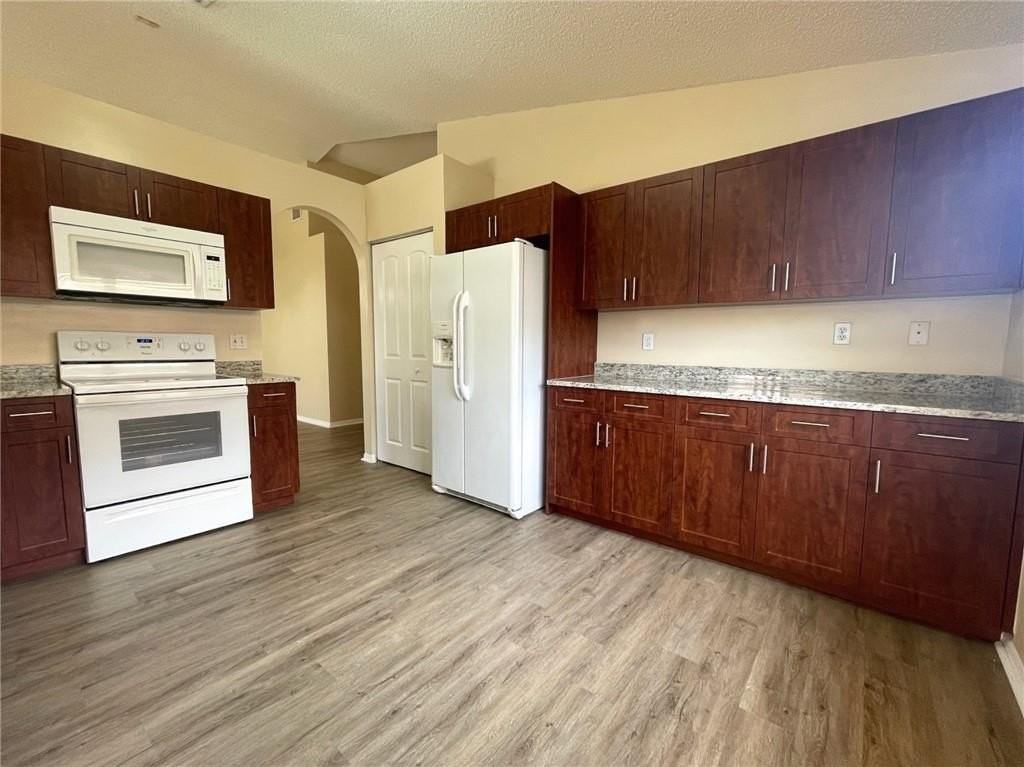 18062 Sw 27th St - Photo 3 of 26
