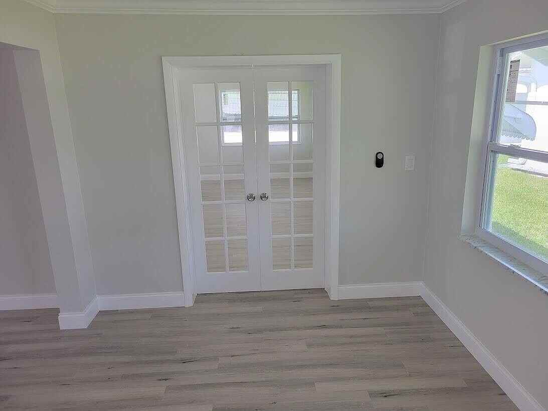 1915 Sw 17th Ave - Photo 4 of 15