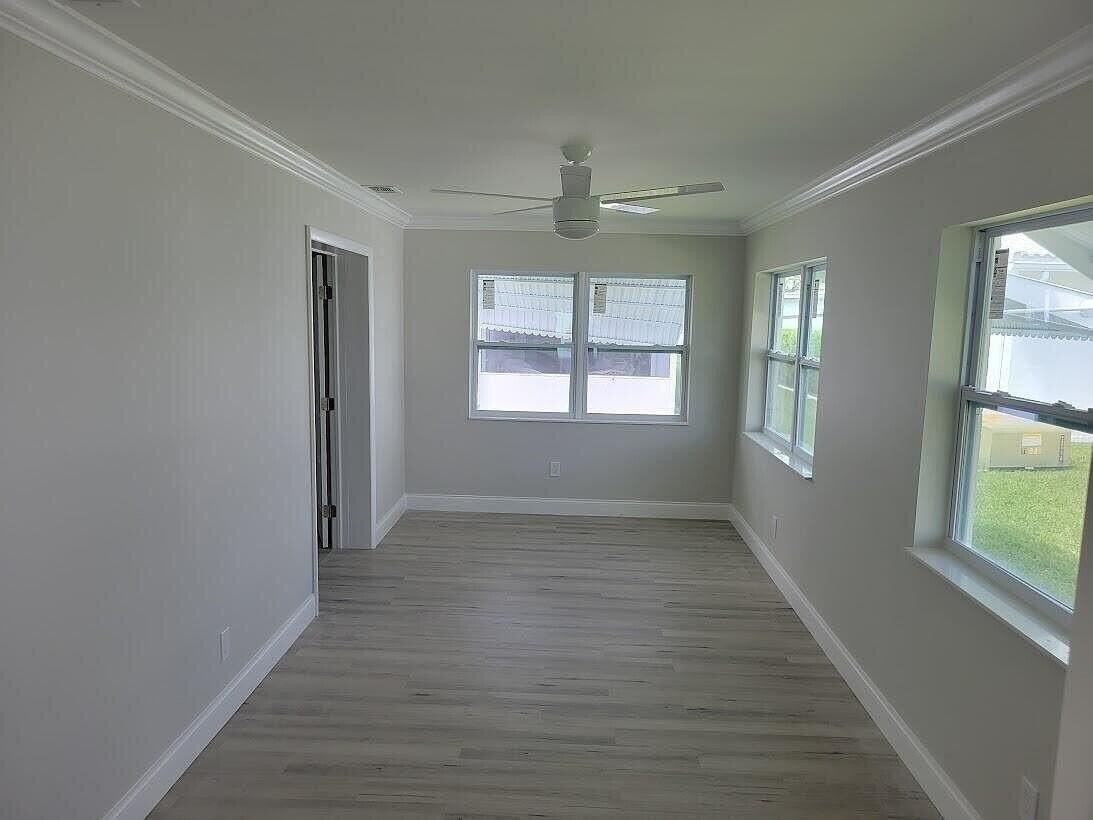 1915 Sw 17th Ave - Photo 5 of 15