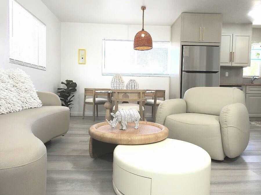 2630 Ne 14th St - Photo 2 of 10
