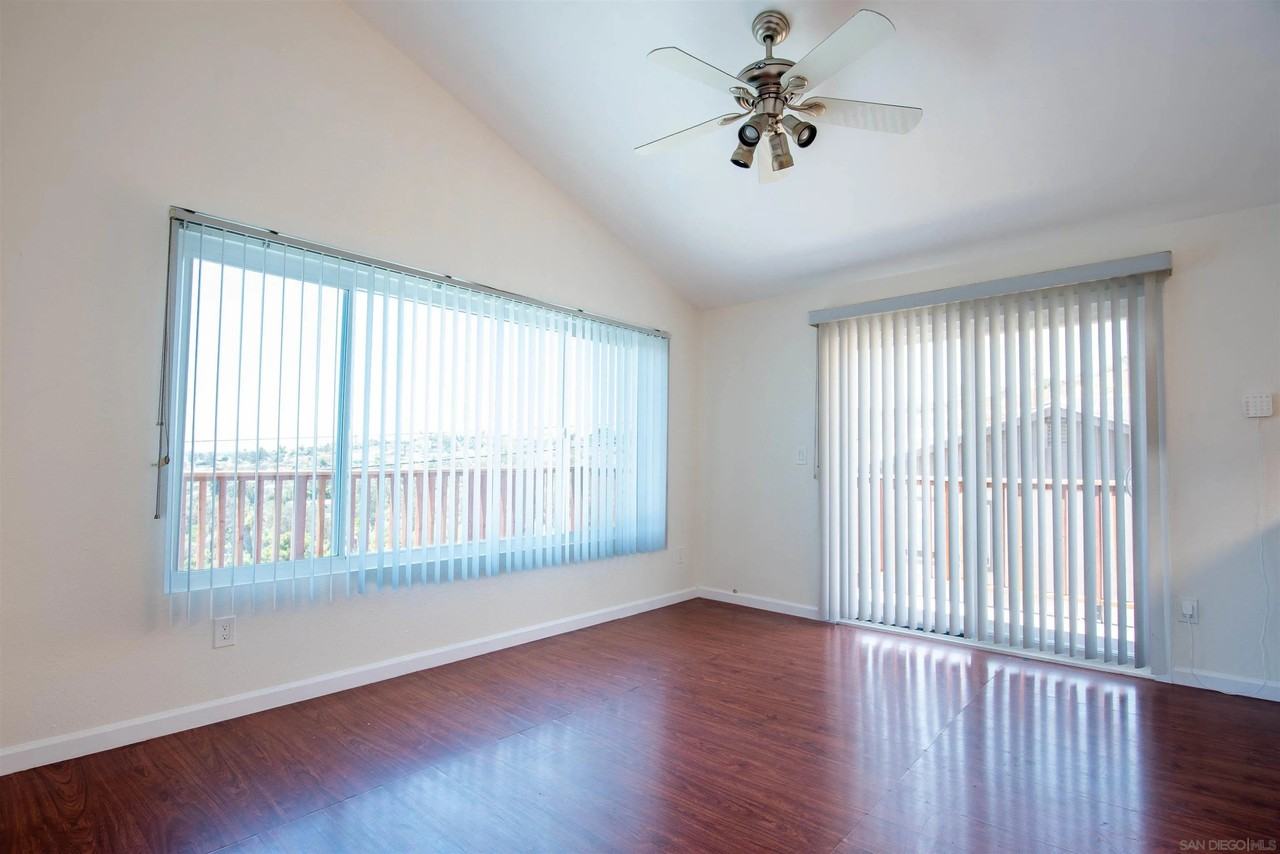 1319 Grand Ave - Photo 3 of 15