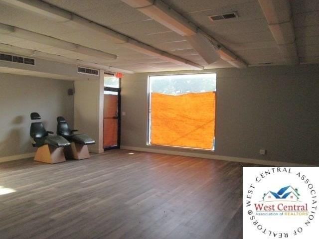 1700 S Ingram Ave - Photo 2 of 8