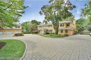 featured image of 738 Todt Hill Rd