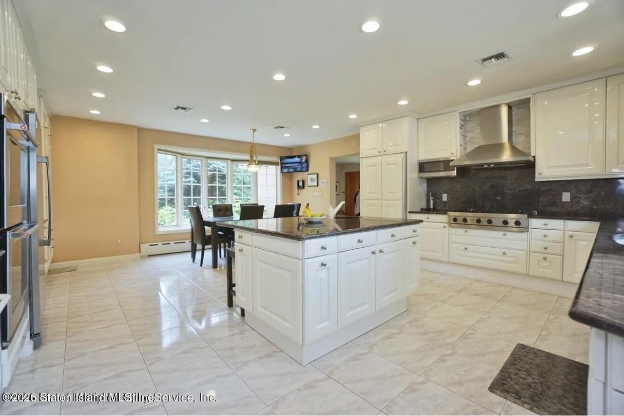 738 Todt Hill Rd - Photo 4 of 4